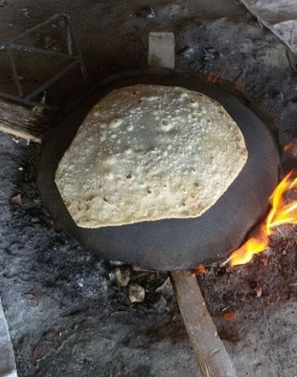 תמונה של נפגשים במדבר: חאן באזור נחל חווה - למטייל בישראל (טיולי)
